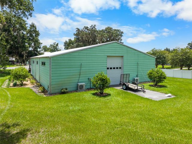 2424 E NEW YORK AVENUE, Deland, FL 32724