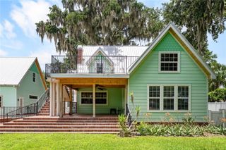 2424 E NEW YORK AVENUE, Deland, FL 32724