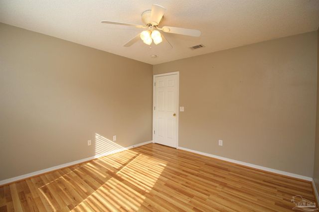 2007 Marquesas Ln, Pensacola, FL 32506