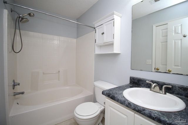 2007 Marquesas Ln, Pensacola, FL 32506