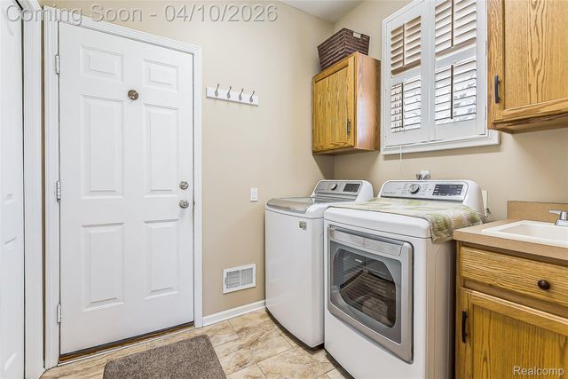 48880 Central Park Drive, Canton Charter Township, MI 48188