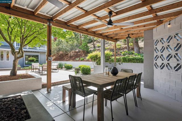 284 Scofield Dr, Moraga, CA 94556