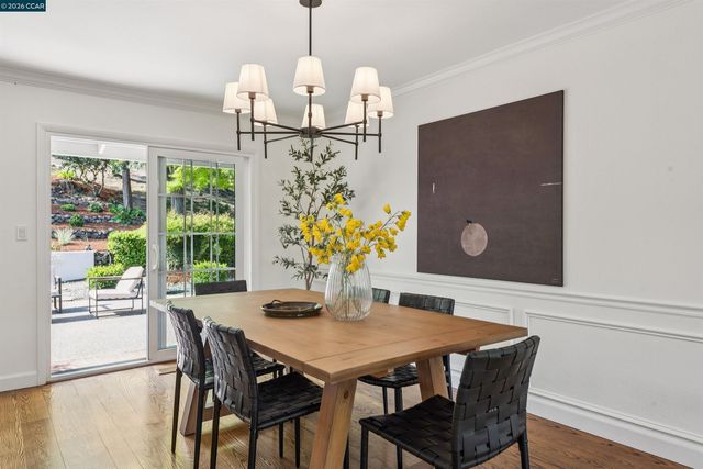 284 Scofield Dr, Moraga, CA 94556