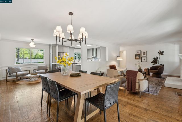 284 Scofield Dr, Moraga, CA 94556