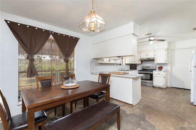 909 E Minnesota Road, Alamo, TX 78589
