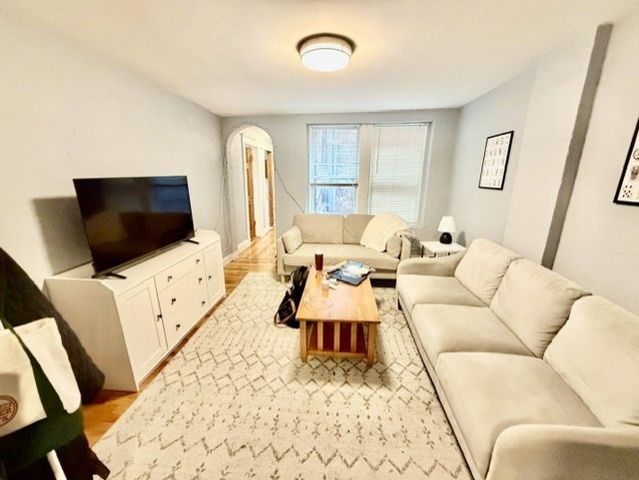 109 Salem 2, Boston, MA 02113