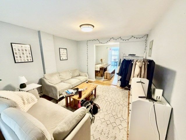 109 Salem 2, Boston, MA 02113