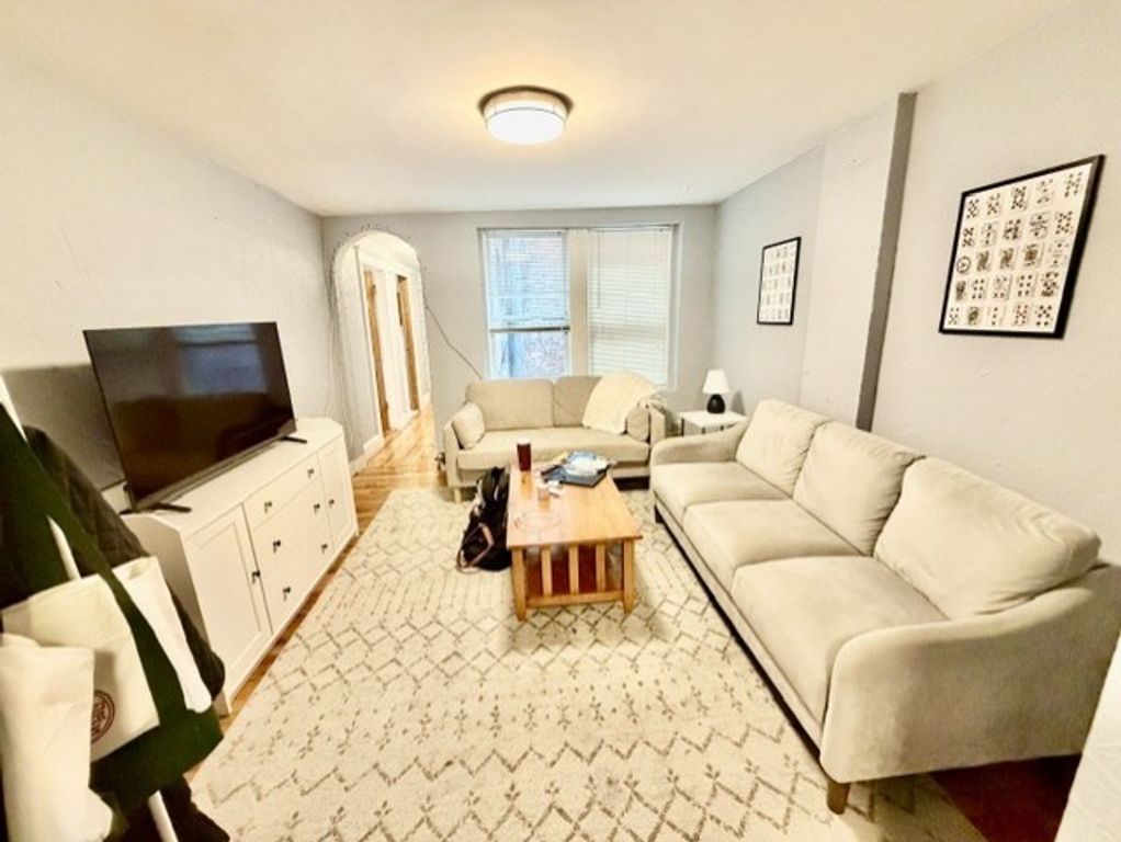 109 Salem 2, Boston, MA 02113