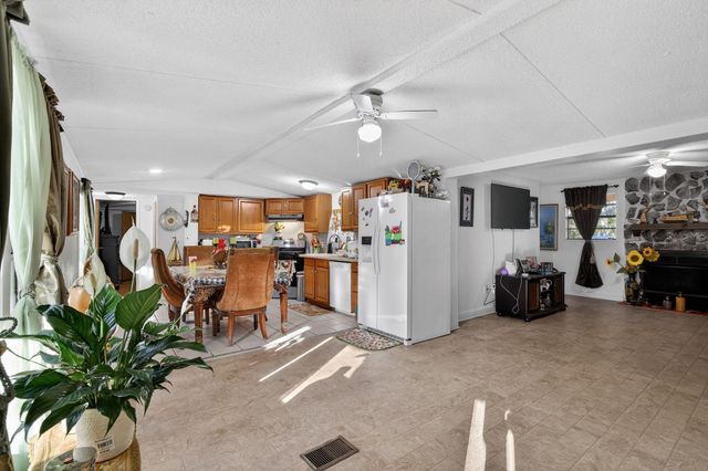 2522 NW 121ST AVENUE, Gainesville, FL 32609