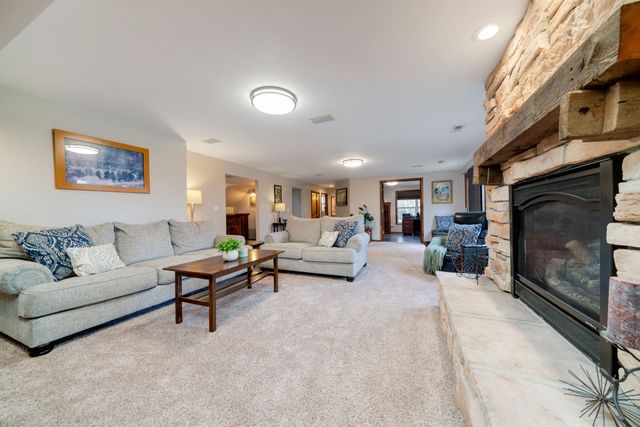 2908 ROLLING MEADOW Court, Belvidere, IL 61008