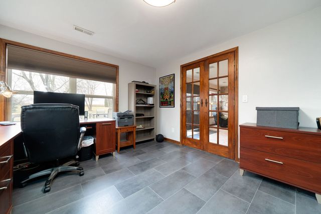 2908 ROLLING MEADOW Court, Belvidere, IL 61008