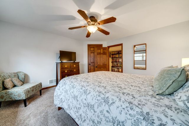 2908 ROLLING MEADOW Court, Belvidere, IL 61008