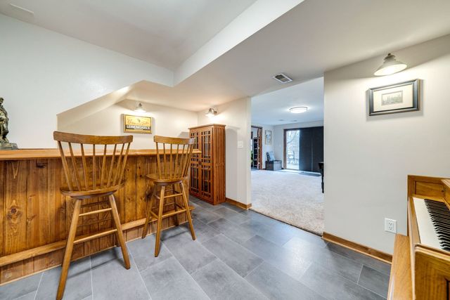 2908 ROLLING MEADOW Court, Belvidere, IL 61008