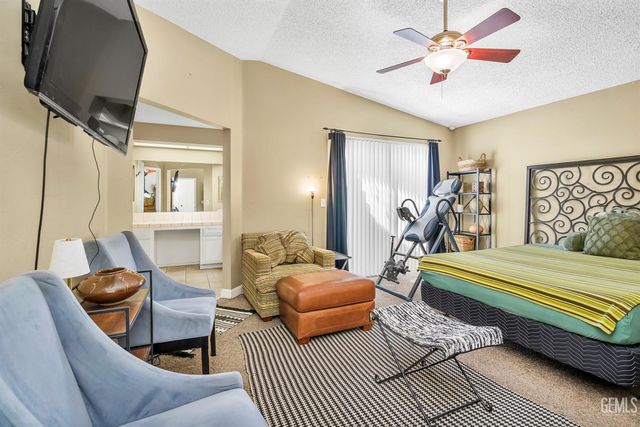 9303 Alki Court, Bakersfield, CA 93312