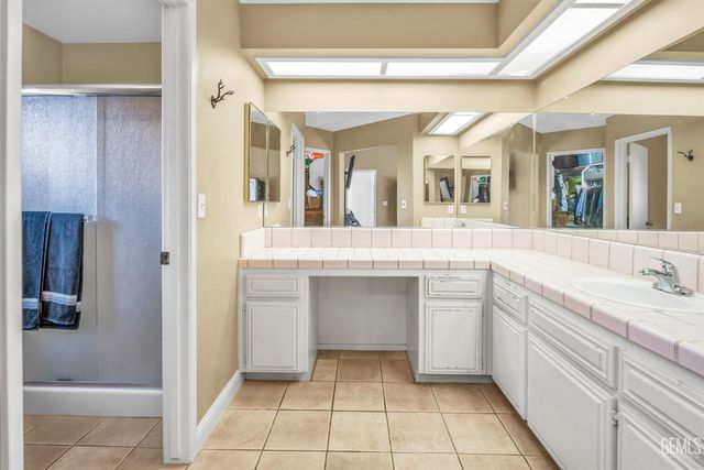 9303 Alki Court, Bakersfield, CA 93312