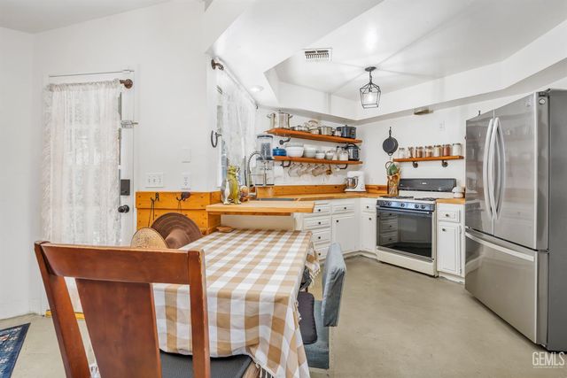9303 Alki Court, Bakersfield, CA 93312