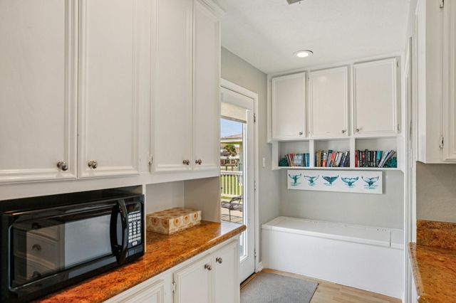 4119 Pirates Alley, Galveston, TX 77554
