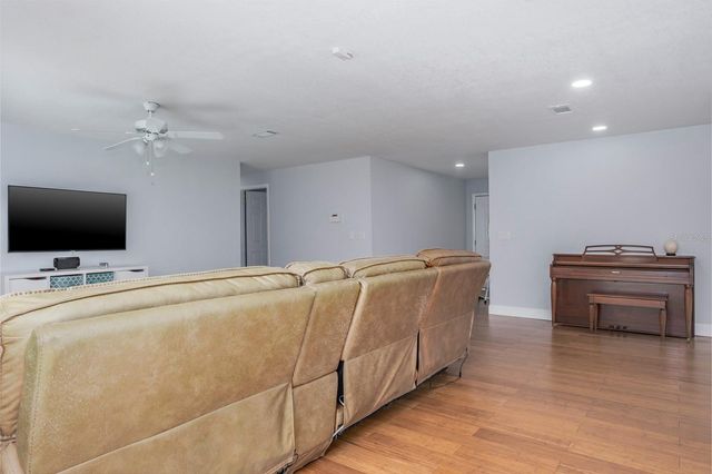 1313 WHISPER DRIVE, Largo, FL 33770