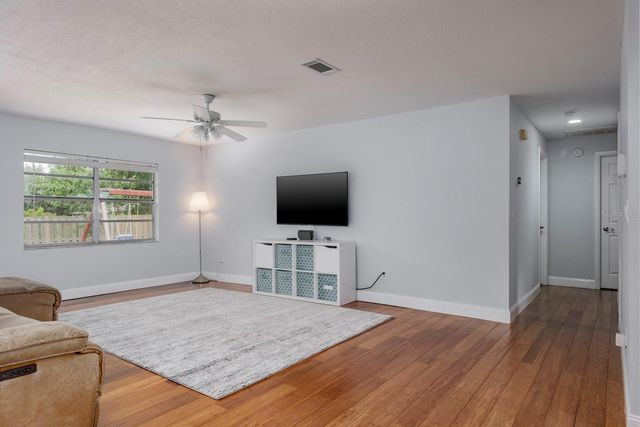 1313 WHISPER DRIVE, Largo, FL 33770