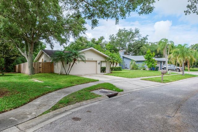 1313 WHISPER DRIVE, Largo, FL 33770