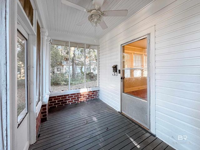 206 1st Street, Chickasaw, AL 36611