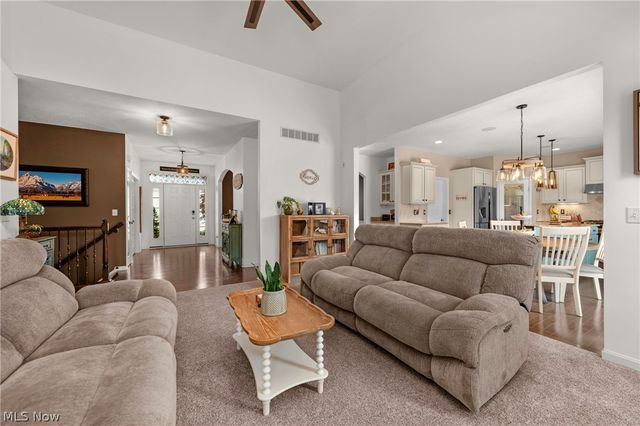 23201 Lakeridge Way, Columbia Station, OH 44028