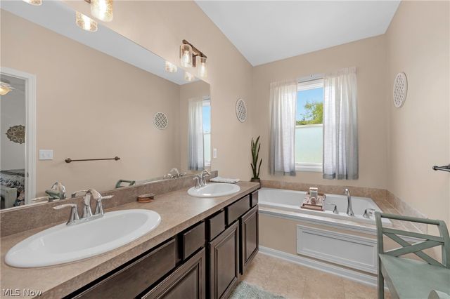 23201 Lakeridge Way, Columbia Station, OH 44028