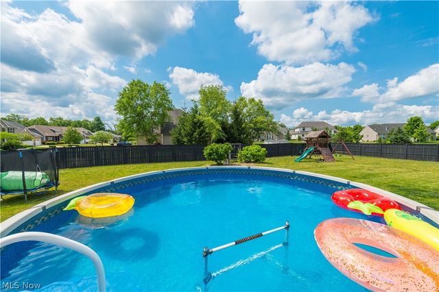 23201 Lakeridge Way, Columbia Station, OH 44028