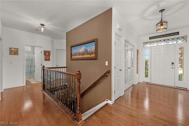 23201 Lakeridge Way, Columbia Station, OH 44028