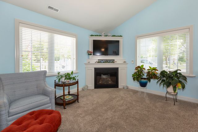 2035 Somerset Lane 2035, Sycamore, IL 60178