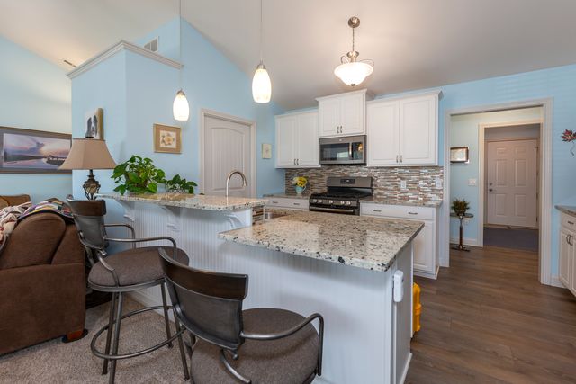 2035 Somerset Lane 2035, Sycamore, IL 60178