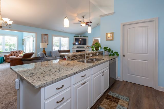 2035 Somerset Lane 2035, Sycamore, IL 60178