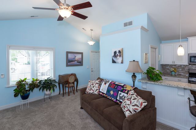 2035 Somerset Lane 2035, Sycamore, IL 60178