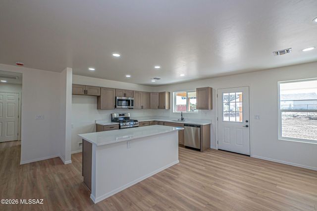 555 W Frying Pan Road, Safford, AZ 85546