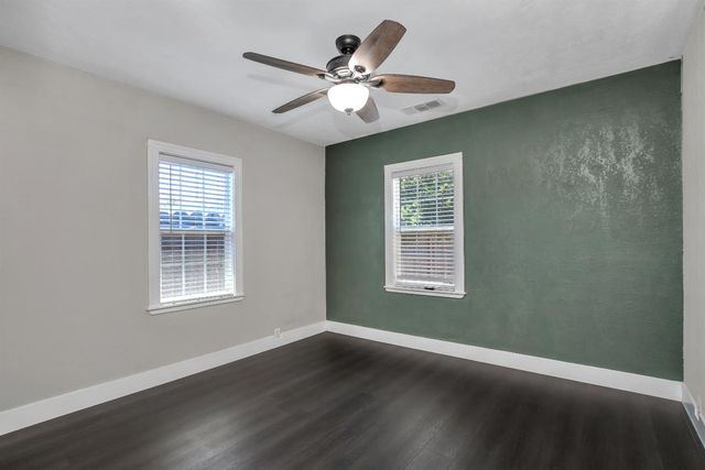 145 N Powers Ave, Manteca, CA 95336