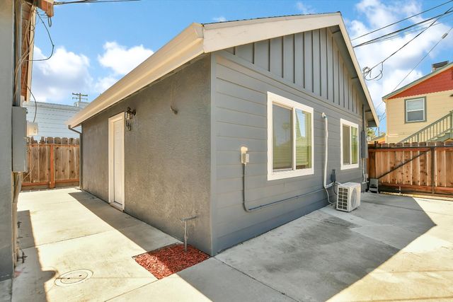 145 N Powers Ave, Manteca, CA 95336