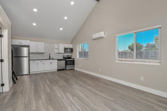 145 N Powers Ave, Manteca, CA 95336