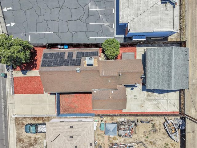 145 N Powers Ave, Manteca, CA 95336