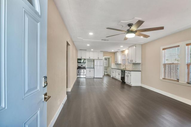 145 N Powers Ave, Manteca, CA 95336