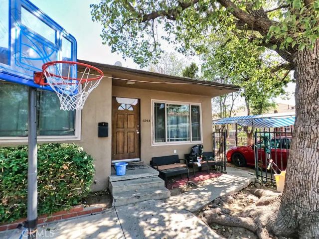 6944 Radford, North Hollywood, CA 91605