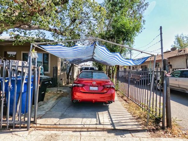 6944 Radford, North Hollywood, CA 91605