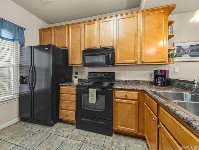 321 Peters Pt Apt J1, Hot Springs, AR 71913