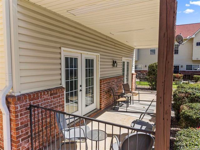 321 Peters Pt Apt J1, Hot Springs, AR 71913