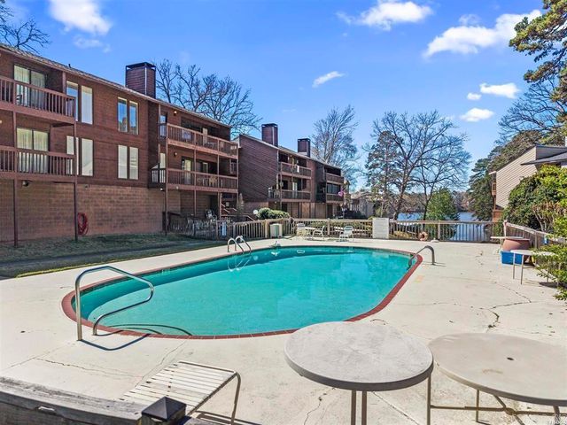 321 Peters Pt Apt J1, Hot Springs, AR 71913