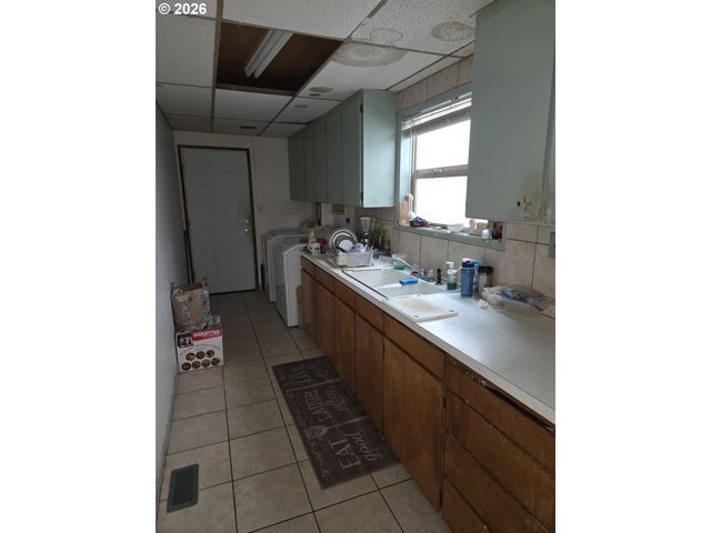 8921 Sw 7TH Ave, Portland, OR 97219