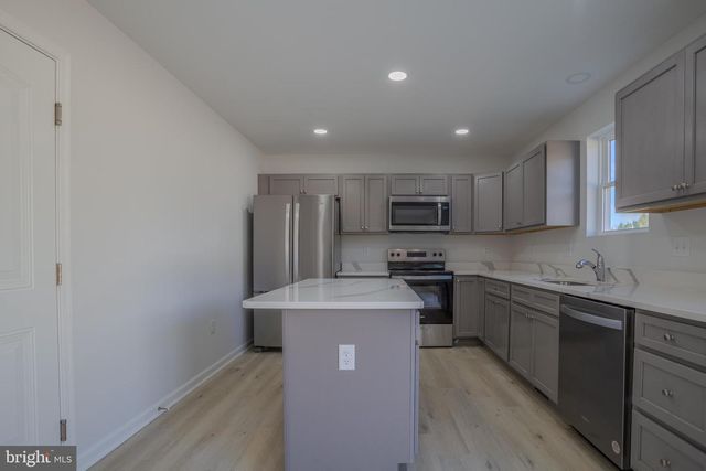 517 S. SPRING ST, Martinsburg, WV 25401