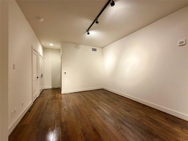 4411 Dallas Street 44, Houston, TX 77023