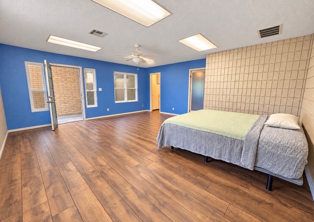 1616 S 151st East Avenue, Tulsa, OK 74108