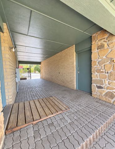 1616 S 151st East Avenue, Tulsa, OK 74108
