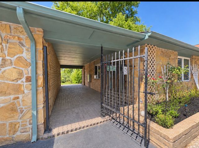 1616 S 151st East Avenue, Tulsa, OK 74108